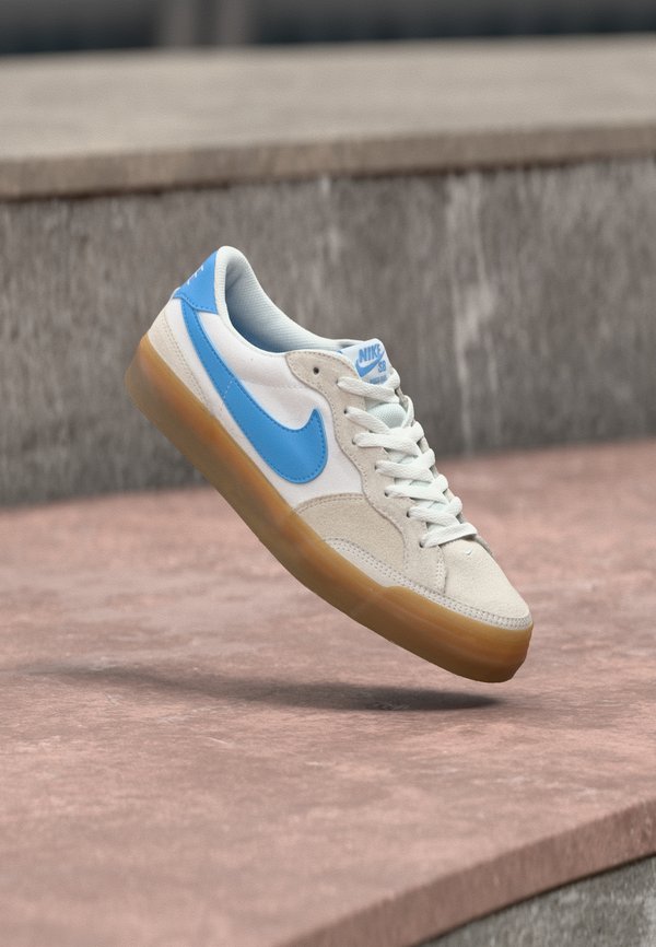 Nike SB POGO