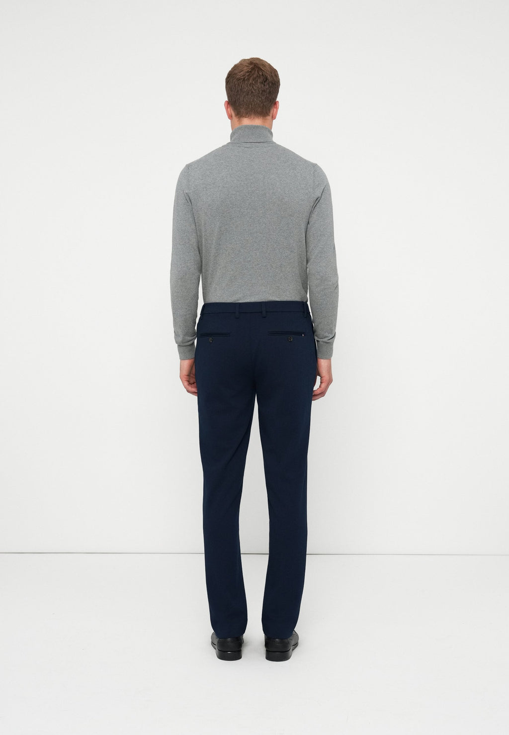 PERFORMANCE SMART CASUAL STRAIGHT LEG TROUSERS Media 4