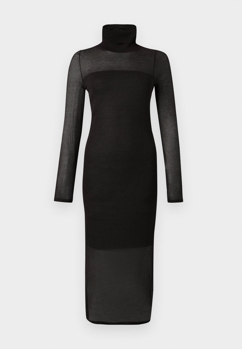 Schwarzes, durchsichtiges Midi-Kleid mit langen Ärmeln und Rollkragen sowie blickdichten Einsätzen am Oberkörper vor einem schlichten weißen Hintergrund.