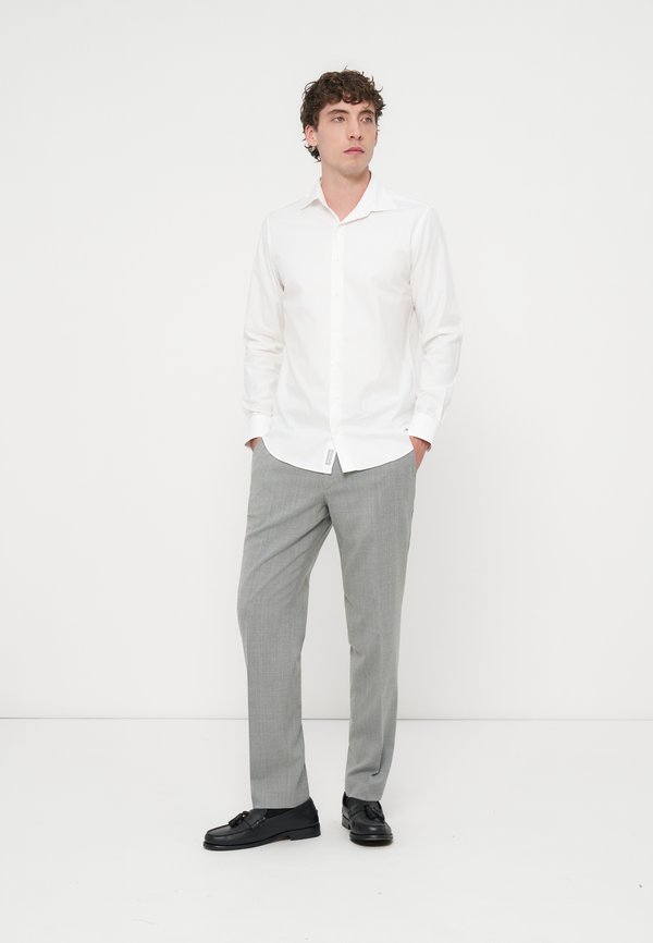 Michael Kors SLIM FIT