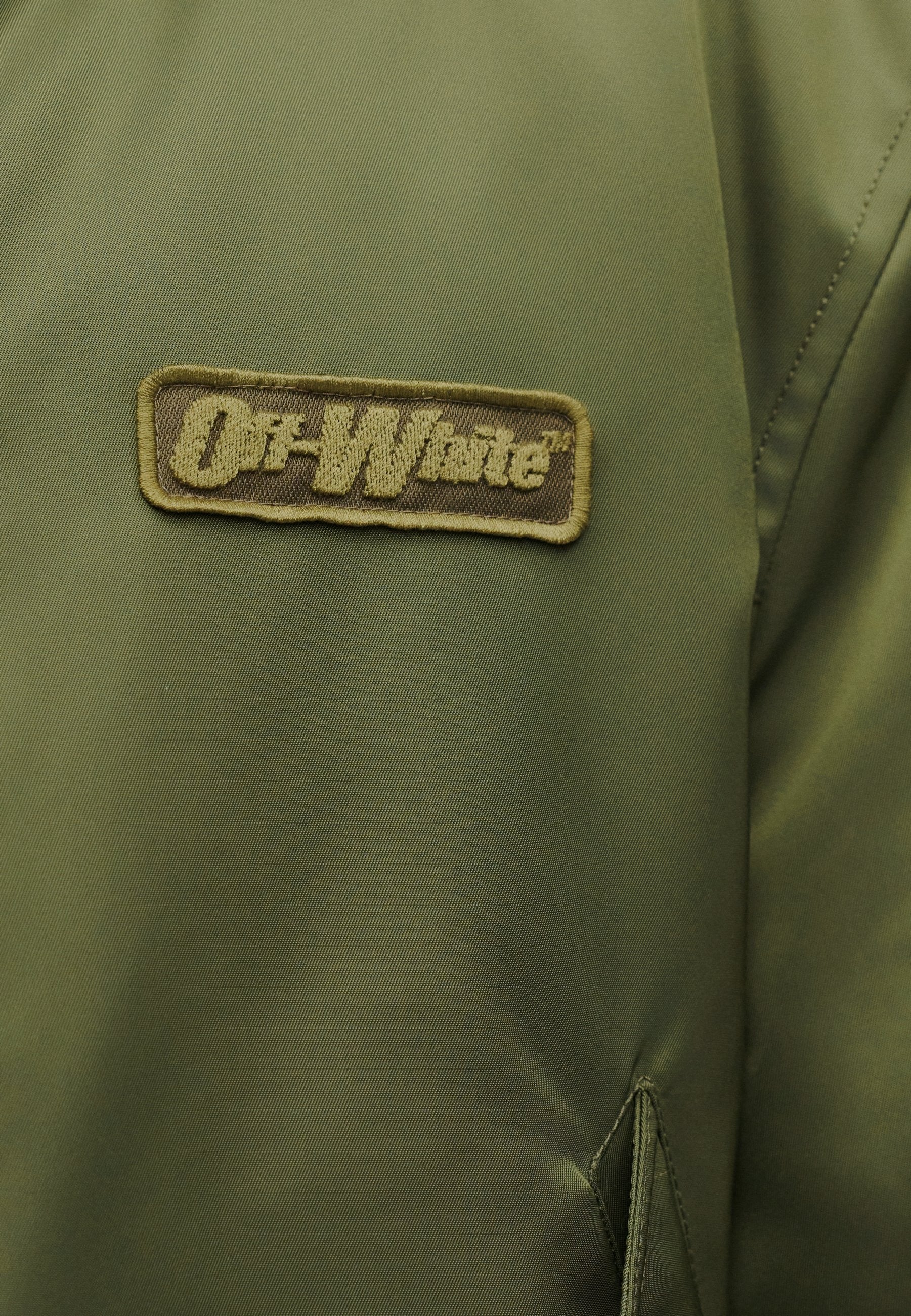 OFF-WHITE