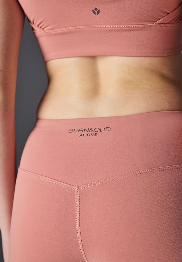 Even&Odd active ESSENTIAL MID RISE BOOTY SHORTS