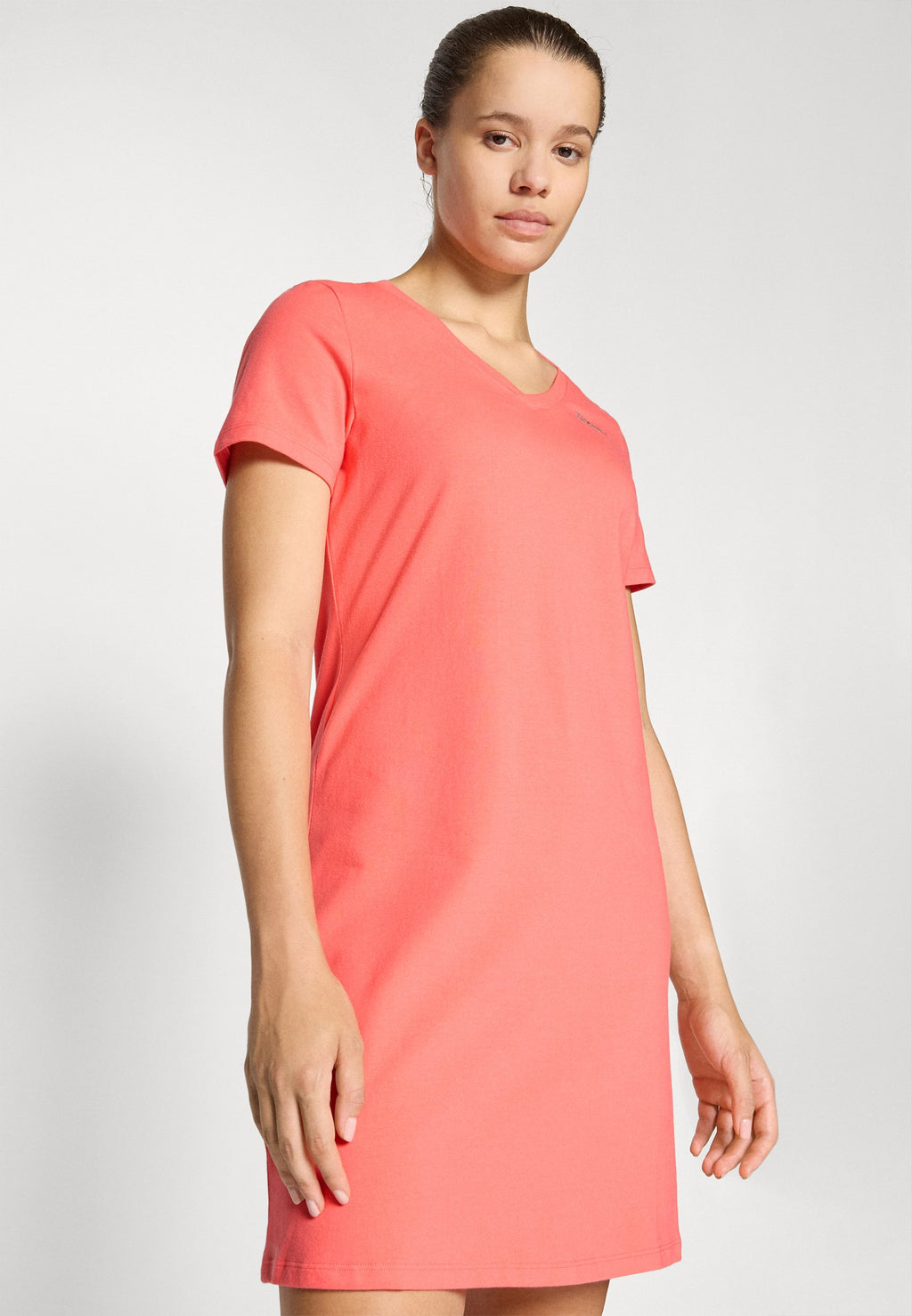 DKNY Sport