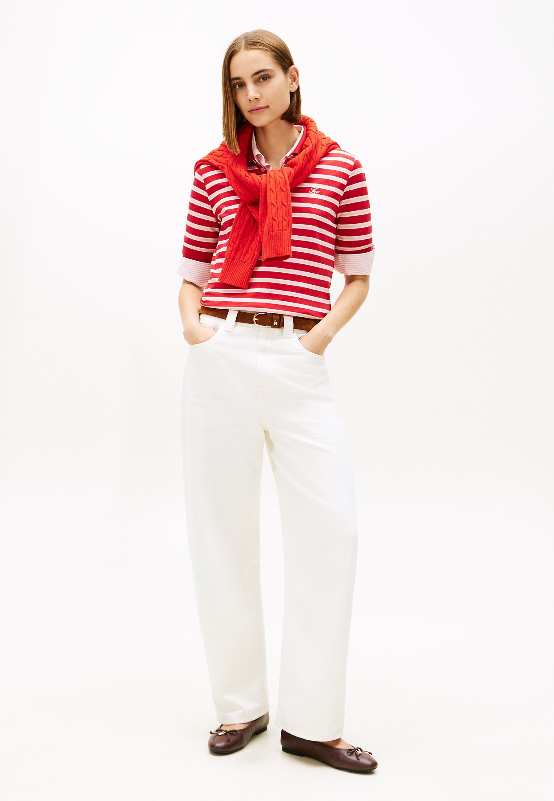REGULAR FIT PIQUE ZIP POLO SHIRT Media 2