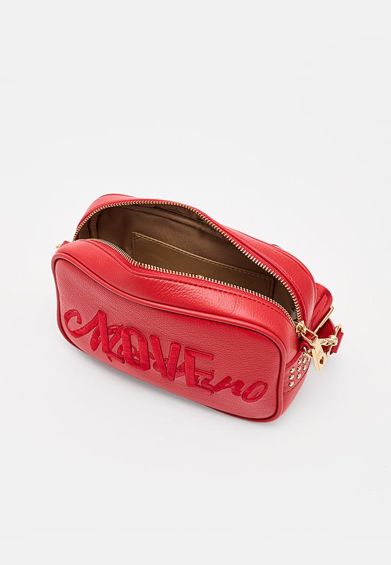 Love Moschino
