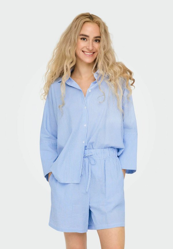 ONLY ONLAUGUSTA - Button-down blouse - cloud dancer