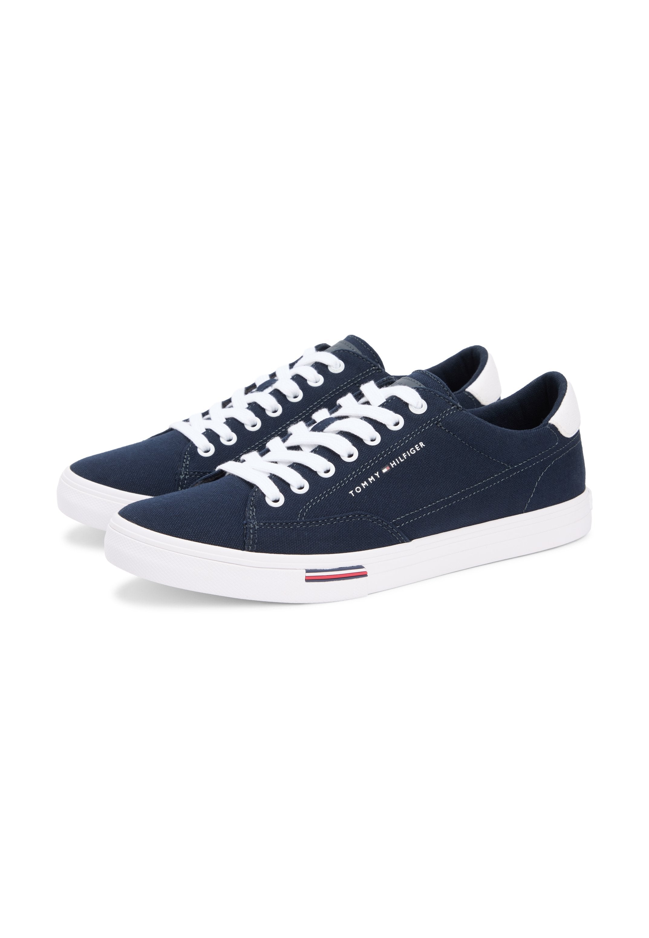 CANVAS SIGNATURE MIDSOLE TRAINERS Media 2