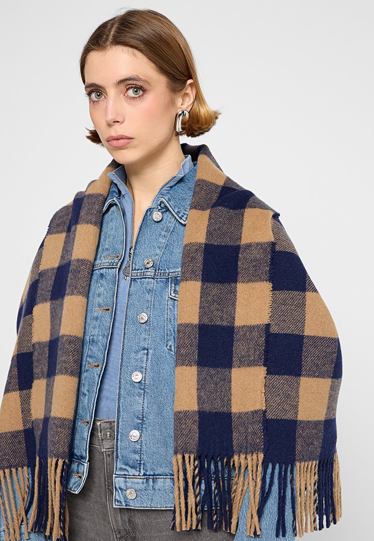 MOSCHINO JEANS