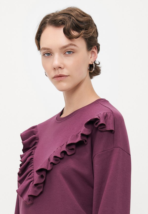 ONLY Tall ONLELY O NECK FRINGE