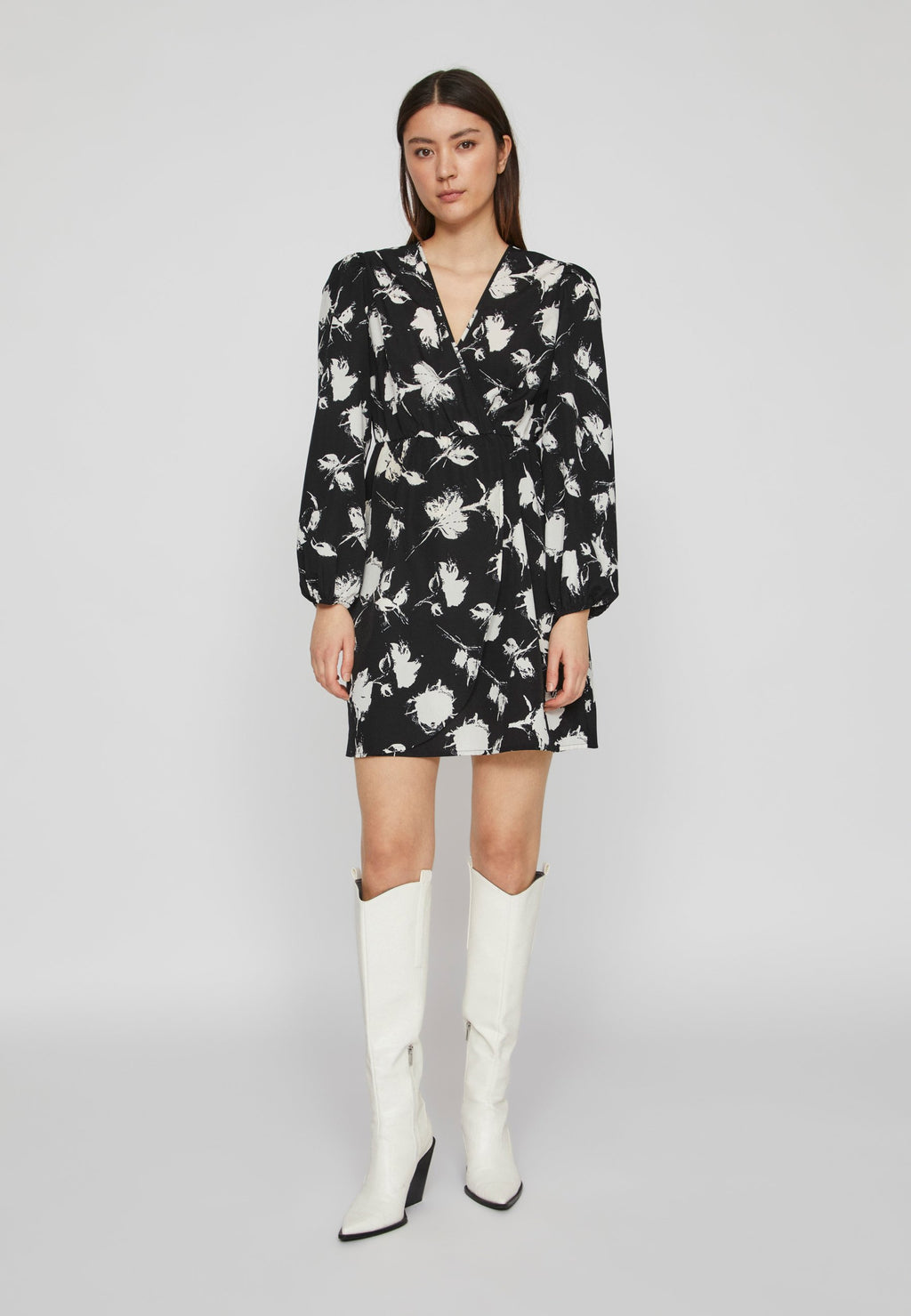 VILA VIVILLA SHORT WRAP DRESS