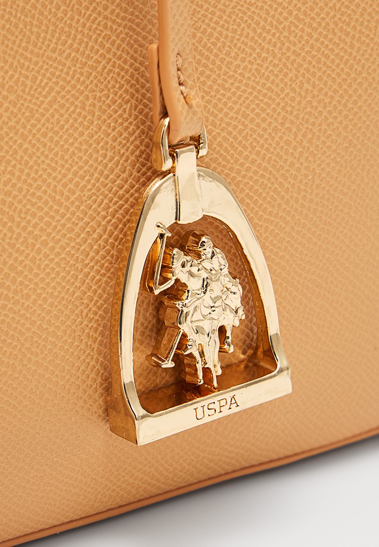 U.S. Polo Assn. NEW HAVEN