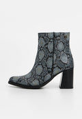 Lazamani Stiefelette Media 1