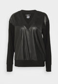V NECK FRONT Media 1
