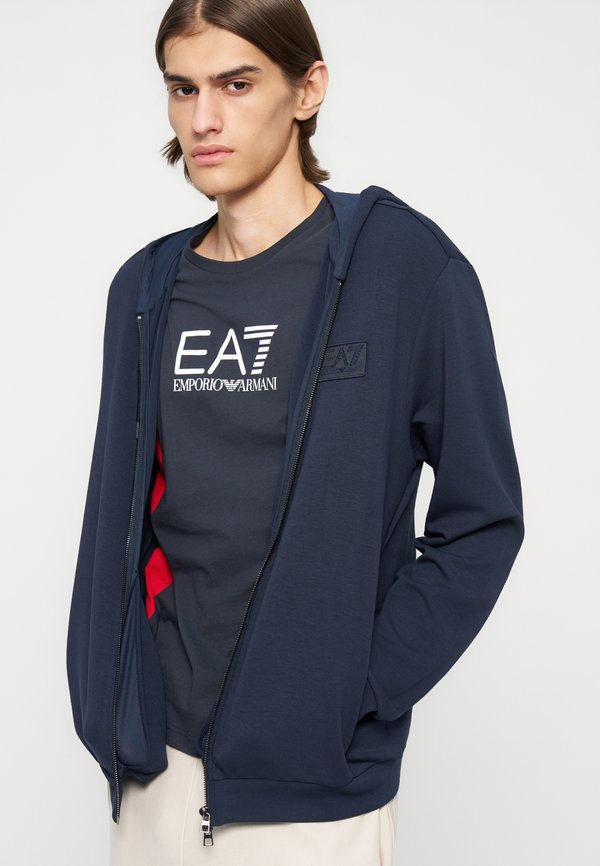 EA7 Emporio Armani