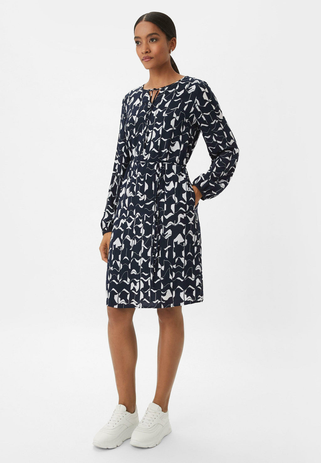 comma casual identity MIT BINDE