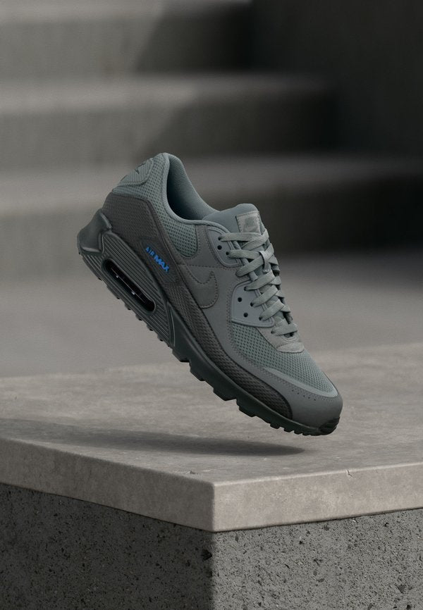 Nike Sportswear AIR MAX 90 - Trainers - phantom/light orewood brown/cream/safety orange
