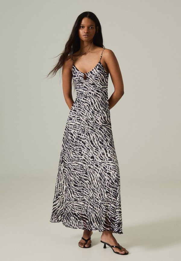 Bershka PRINTED STRAPPY - MIDI DRESS - Maxi dress - white