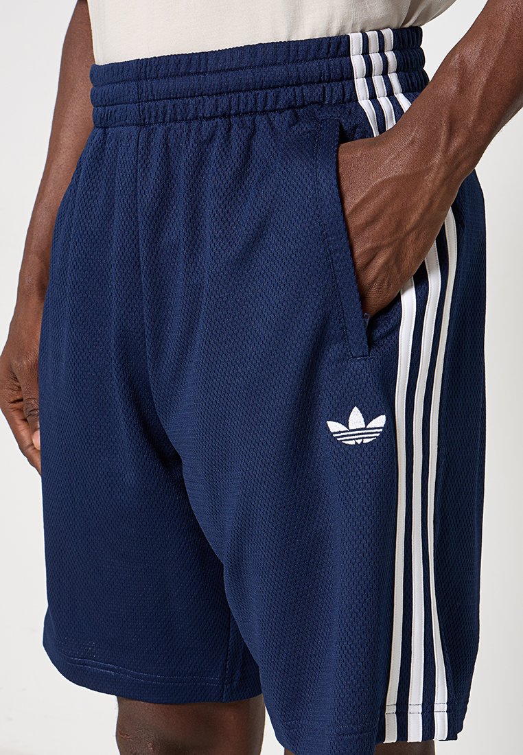 adidas Originals ADICOLOR