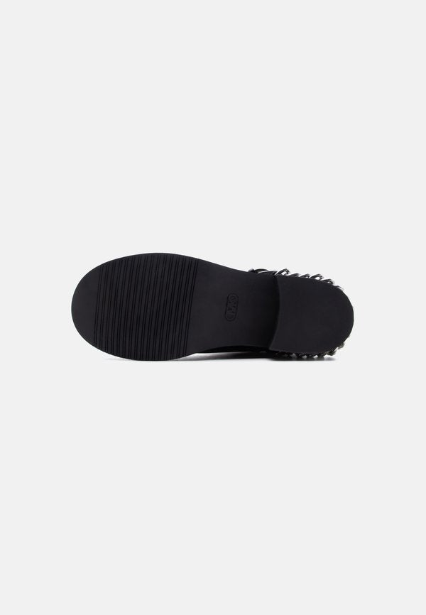 MICHAEL Michael Kors CAYDEN BOOT