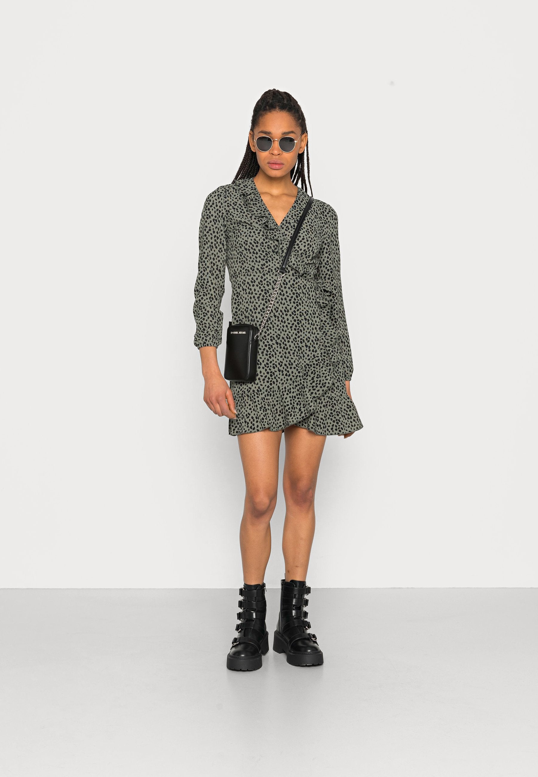 ONLY ONLCARLY L/S SHORT NOOS WVN