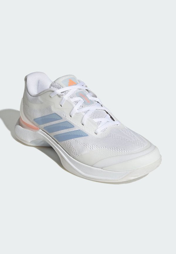 adidas Performance AVACOURT 3