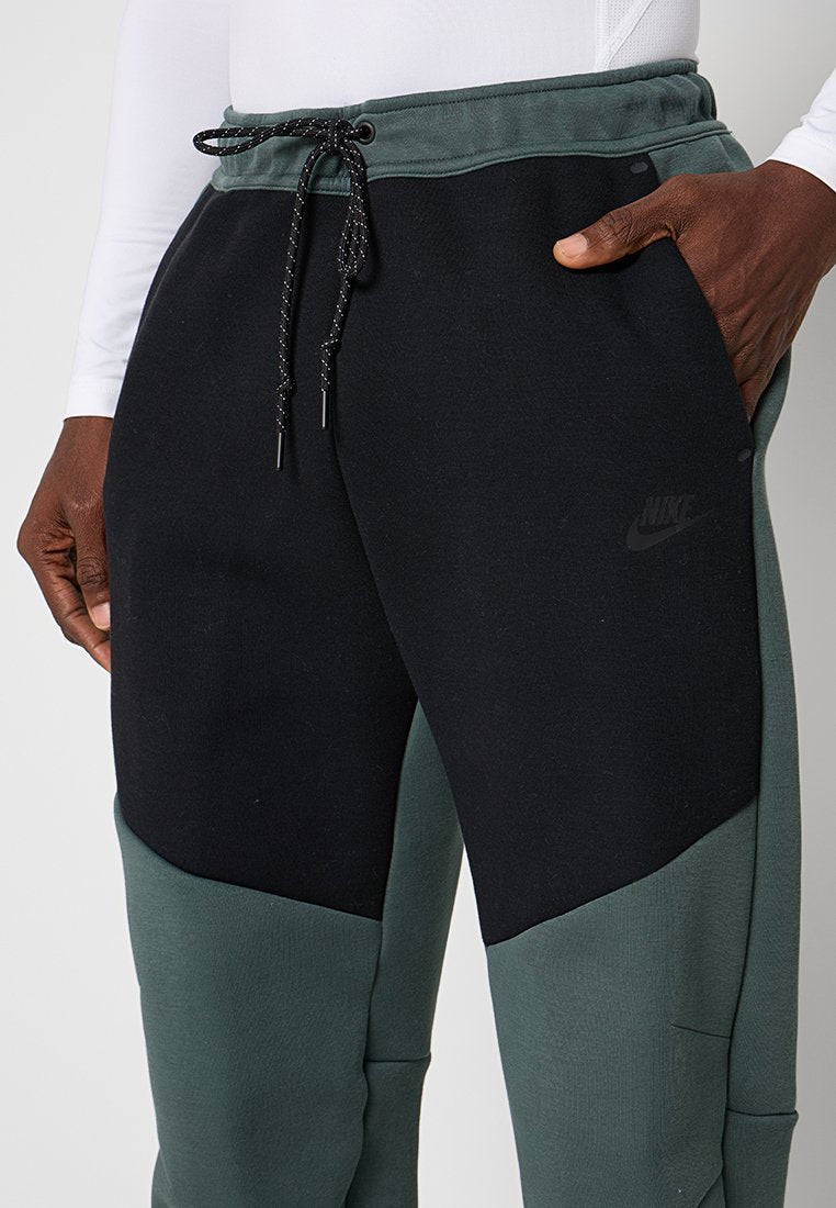 Nike Sportswear