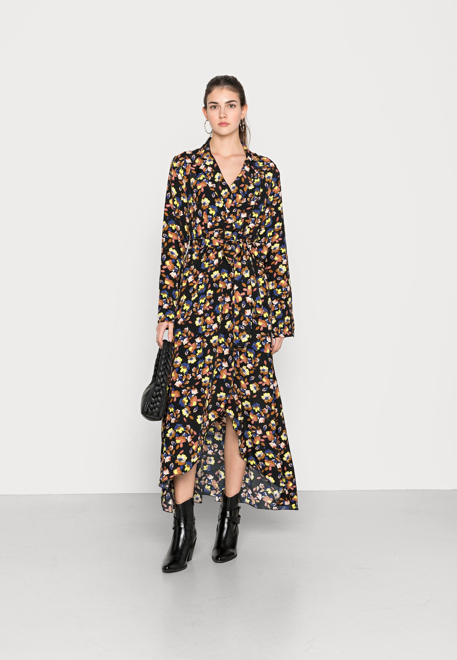 Colourful Rebel VALLY FLOWER COLLAR DRESS