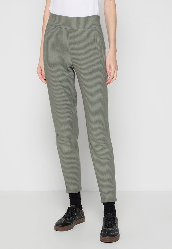 EA7 Emporio Armani
