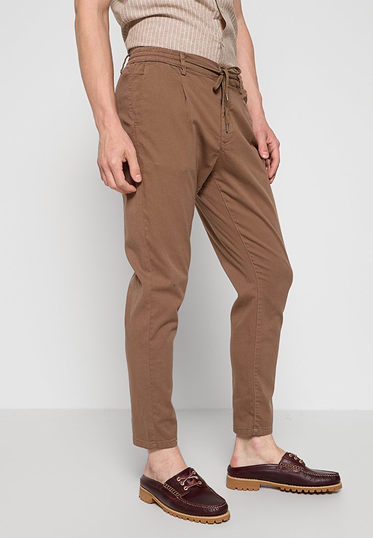Lindbergh Chino Media 2