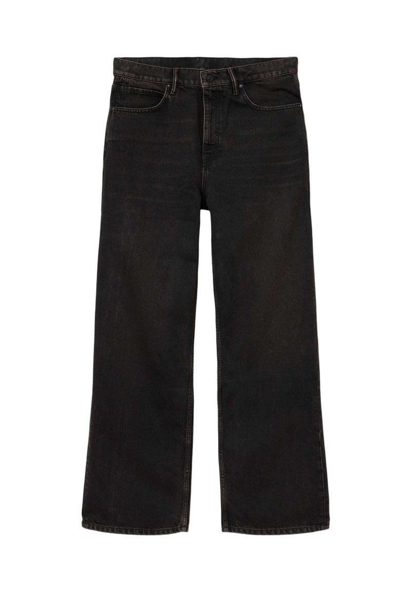 Schwarze Jeans mit geradem Bein, Vorder- und Gesäßtaschen, Gürtelschlaufen, Knopfverschluss und sichtbaren Nähten.