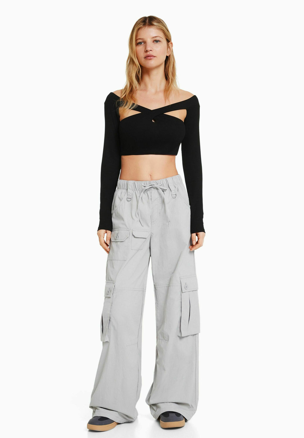 Bershka WITH A CROSSOVER NECKLINE