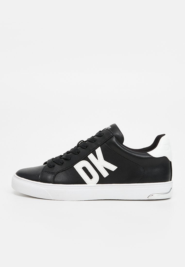 ABENI LACE UP Media 1