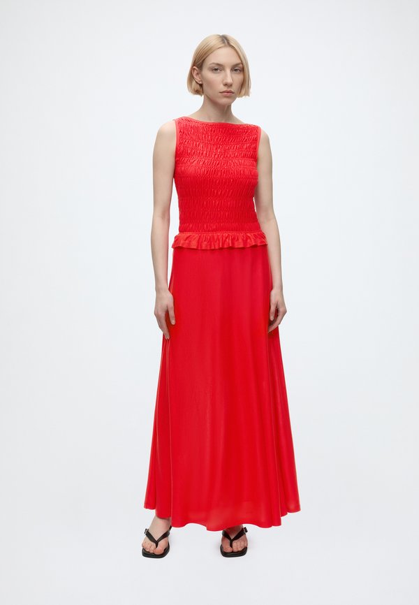 Tommy Hilfiger FEMININE SMOCKING DRESS - Maxi dress - fire red
