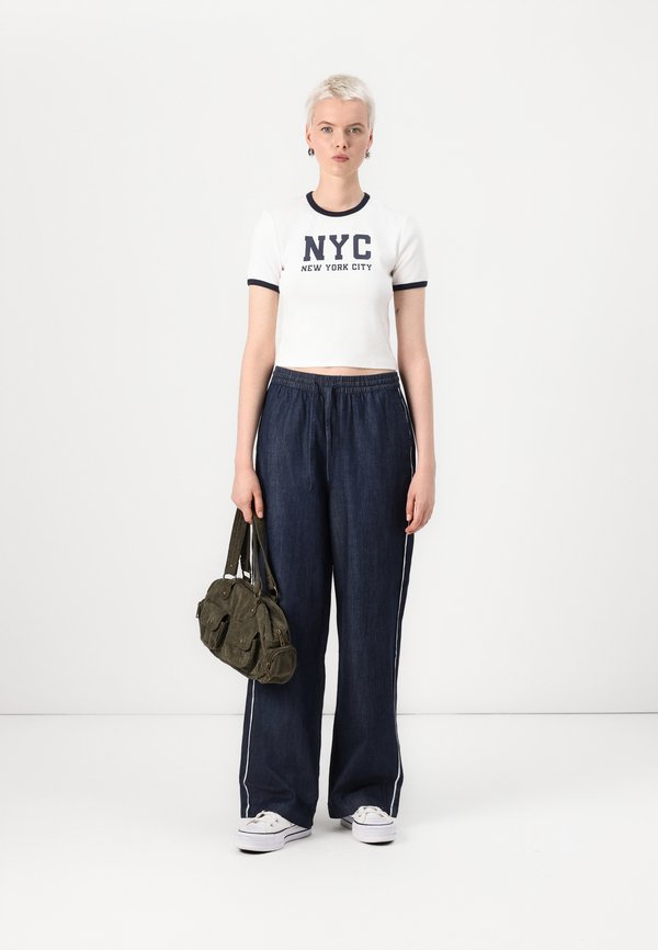 ONLY ONLVIKKA O NECK SHORT