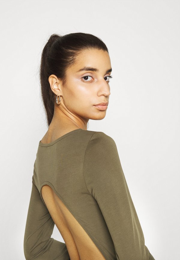 YAS YASZISLA OPEN BACK