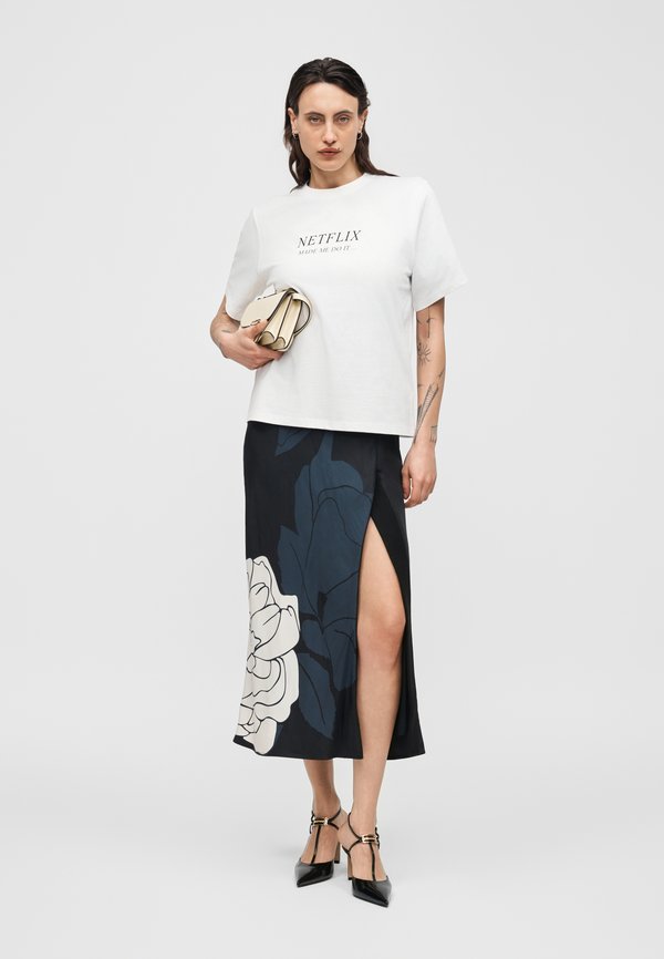 Victoria Beckham CLASSIC FIT SLOGAN TEE