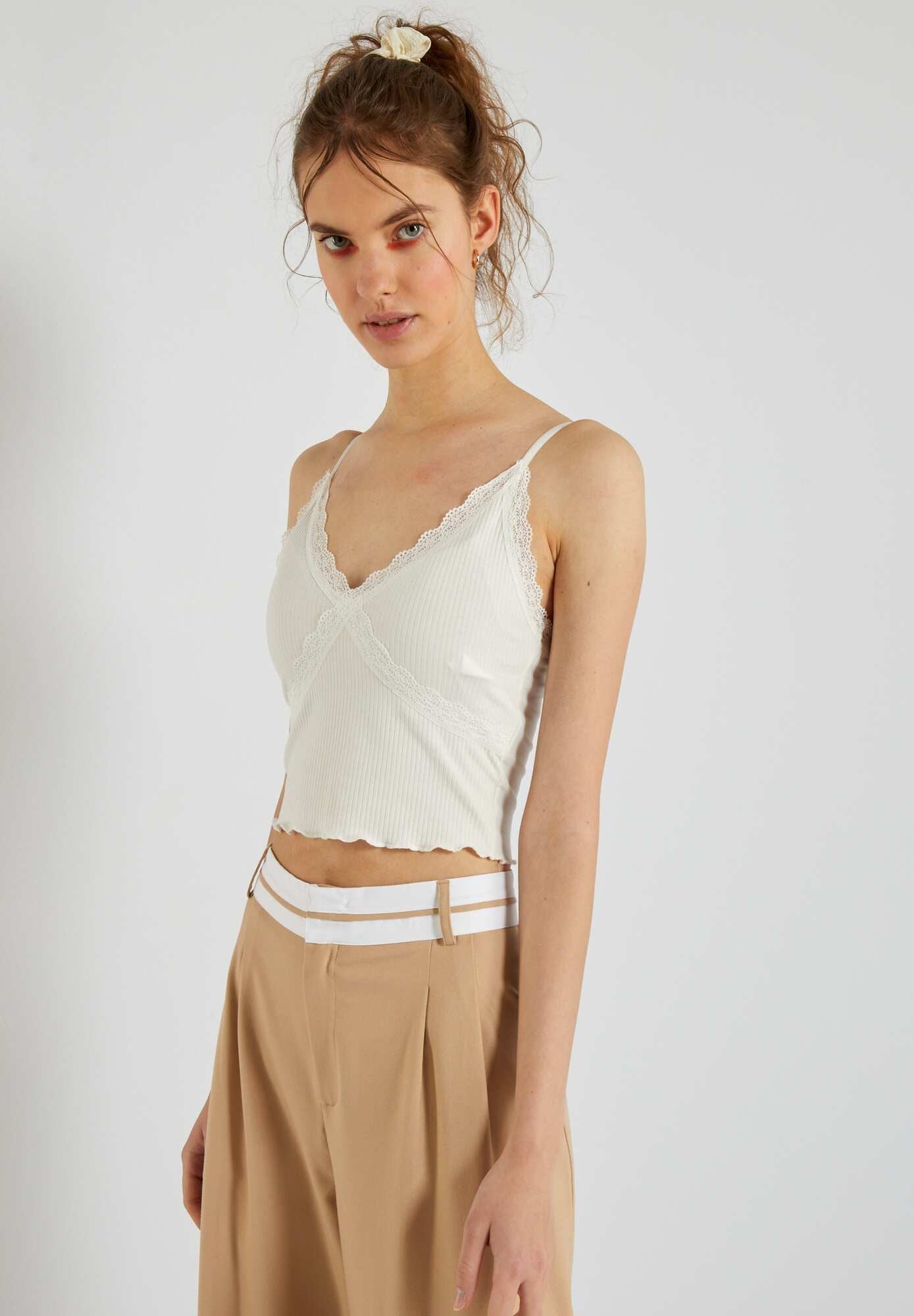 KIABI WITH LACE DETAIL