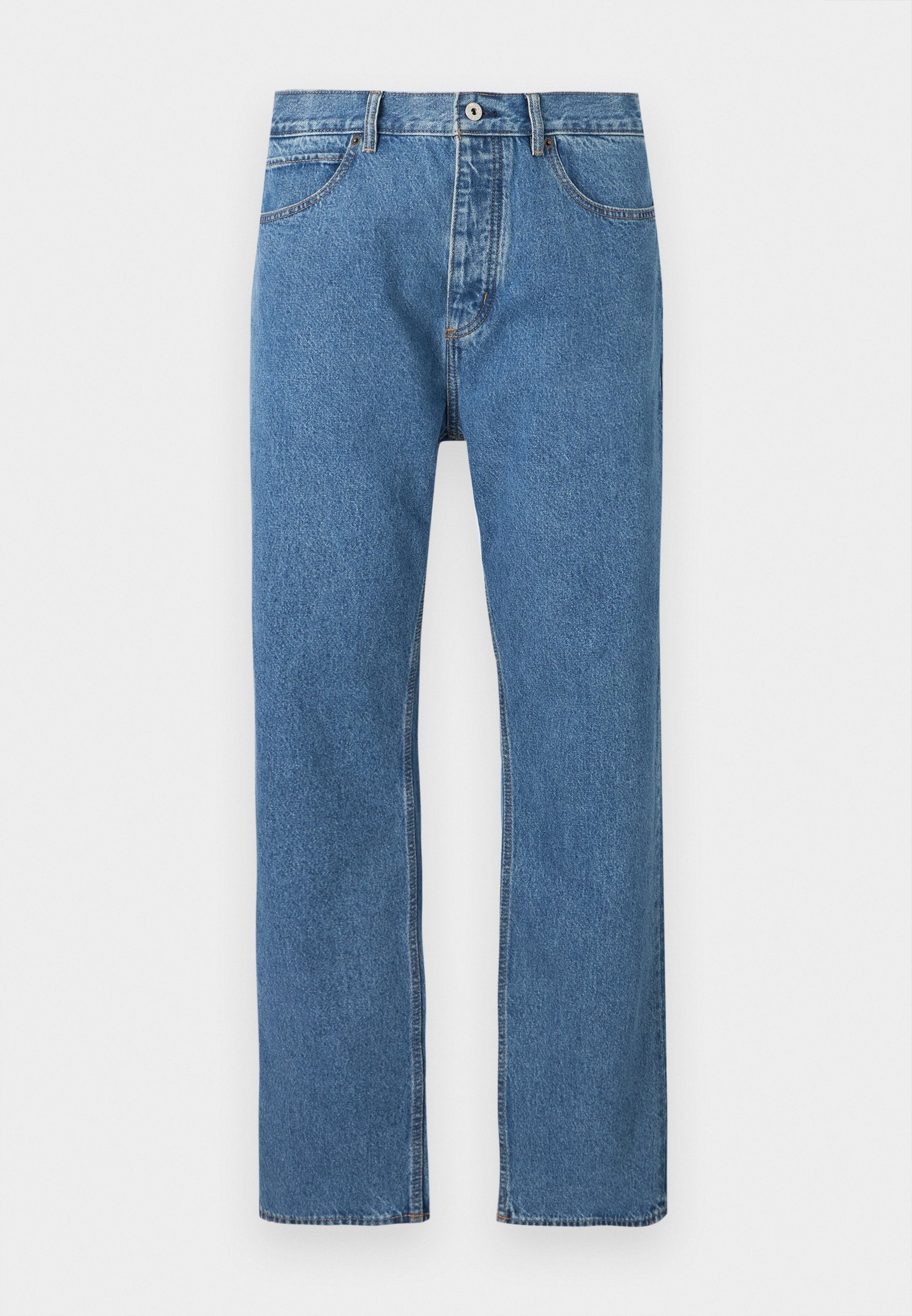 Hellblaue Jeans aus Denim mit geradem Schnitt, fünf Taschen, Knopfverschluss und dezenten Steppnähten entlang der Nähte.