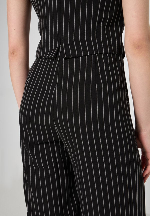 DKNY