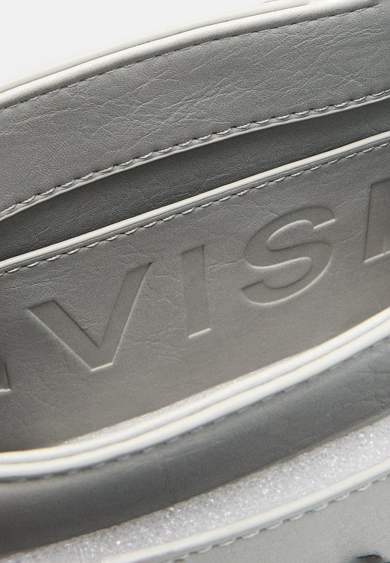 HVISK CAYMAN
