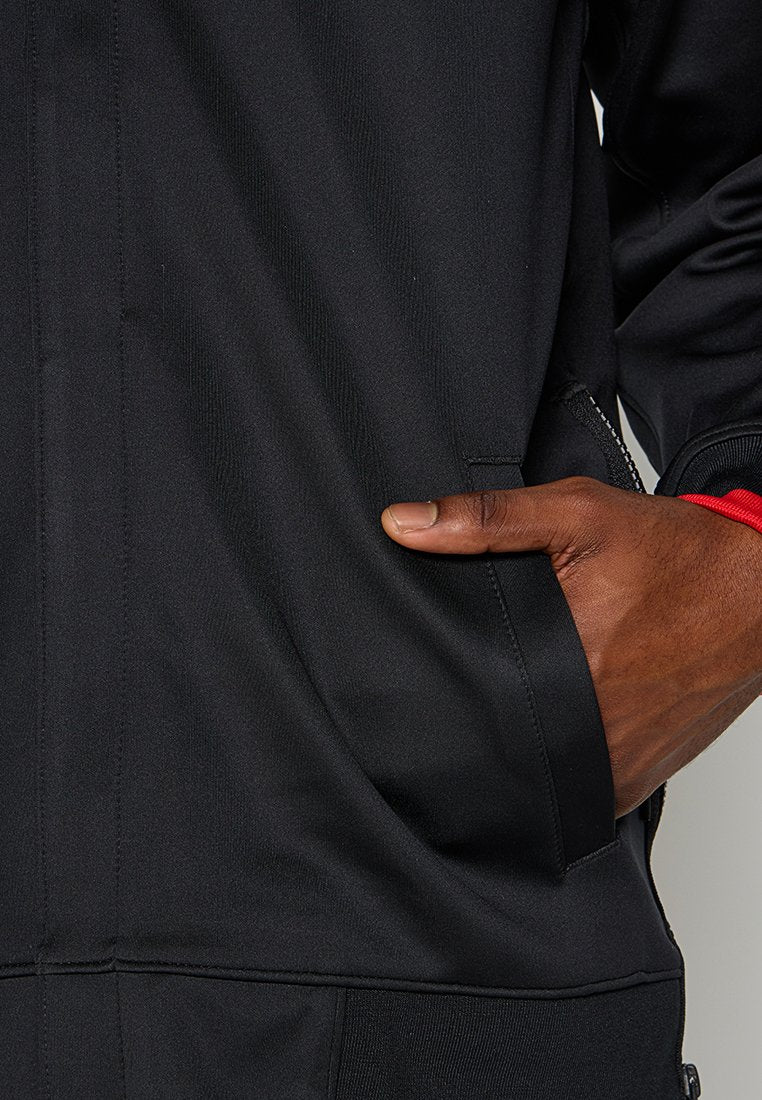 Nike Performance