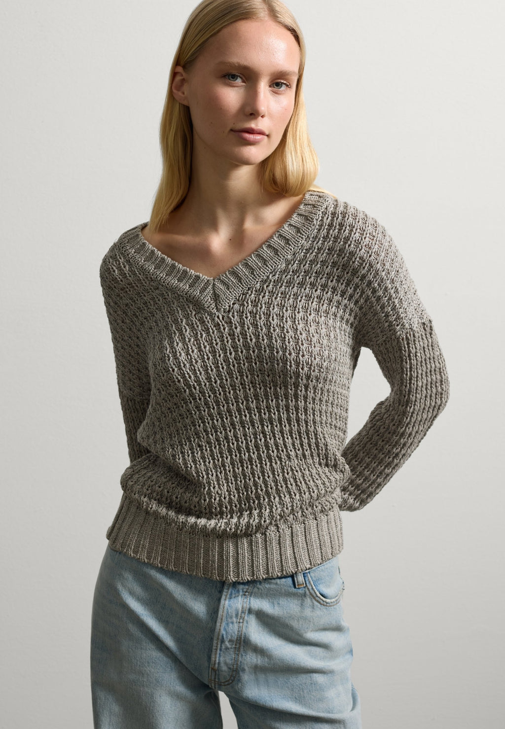 Stefanel  V NECK.