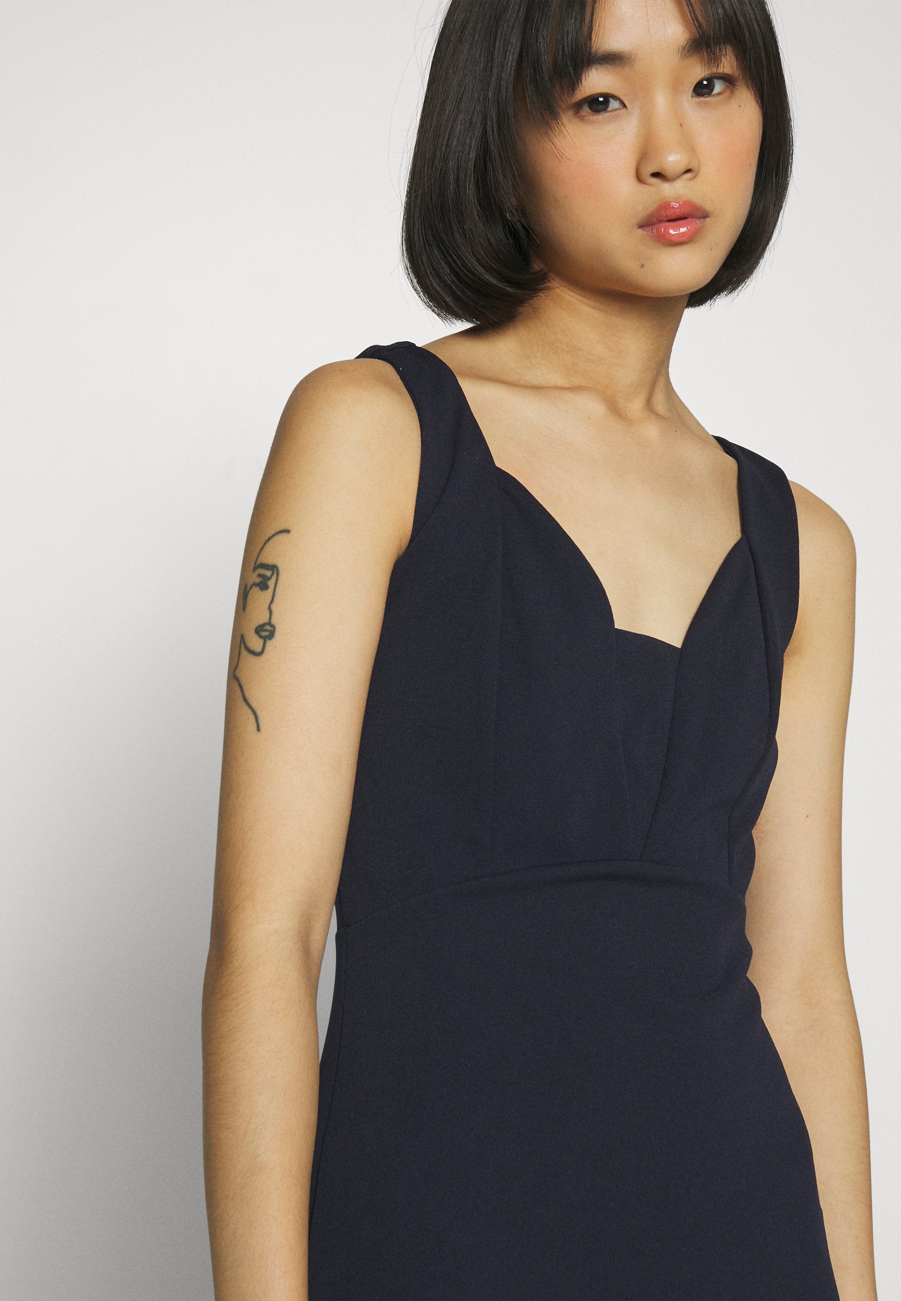 WAL G PETITE ANABELLA RUFFLE BOTTOM MIDI
