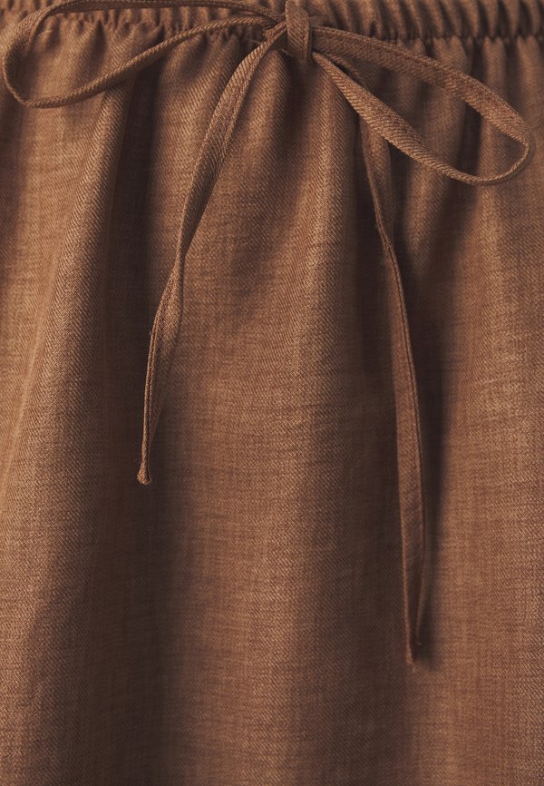 ONLY ONLAMAHLE SHORT STRING SKIRT