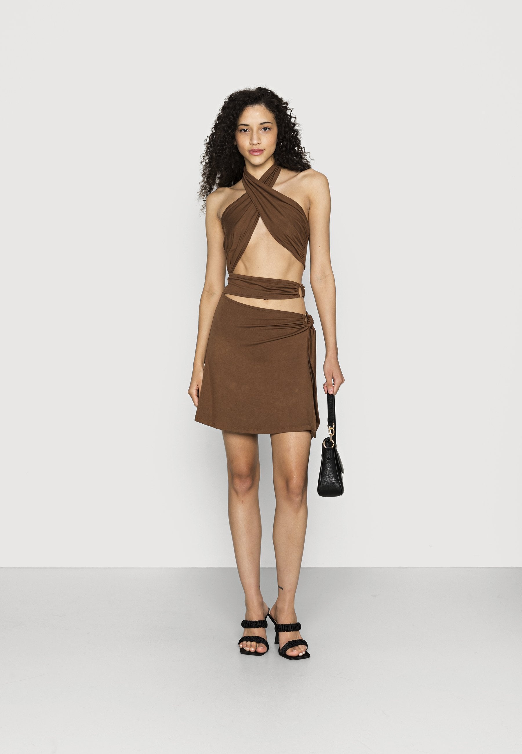 NA-KD WRAPPING DRESS