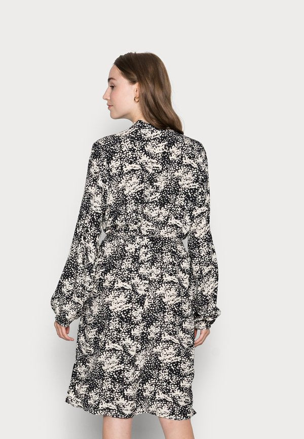 Vero Moda VMRILLO SHIRT DRESS