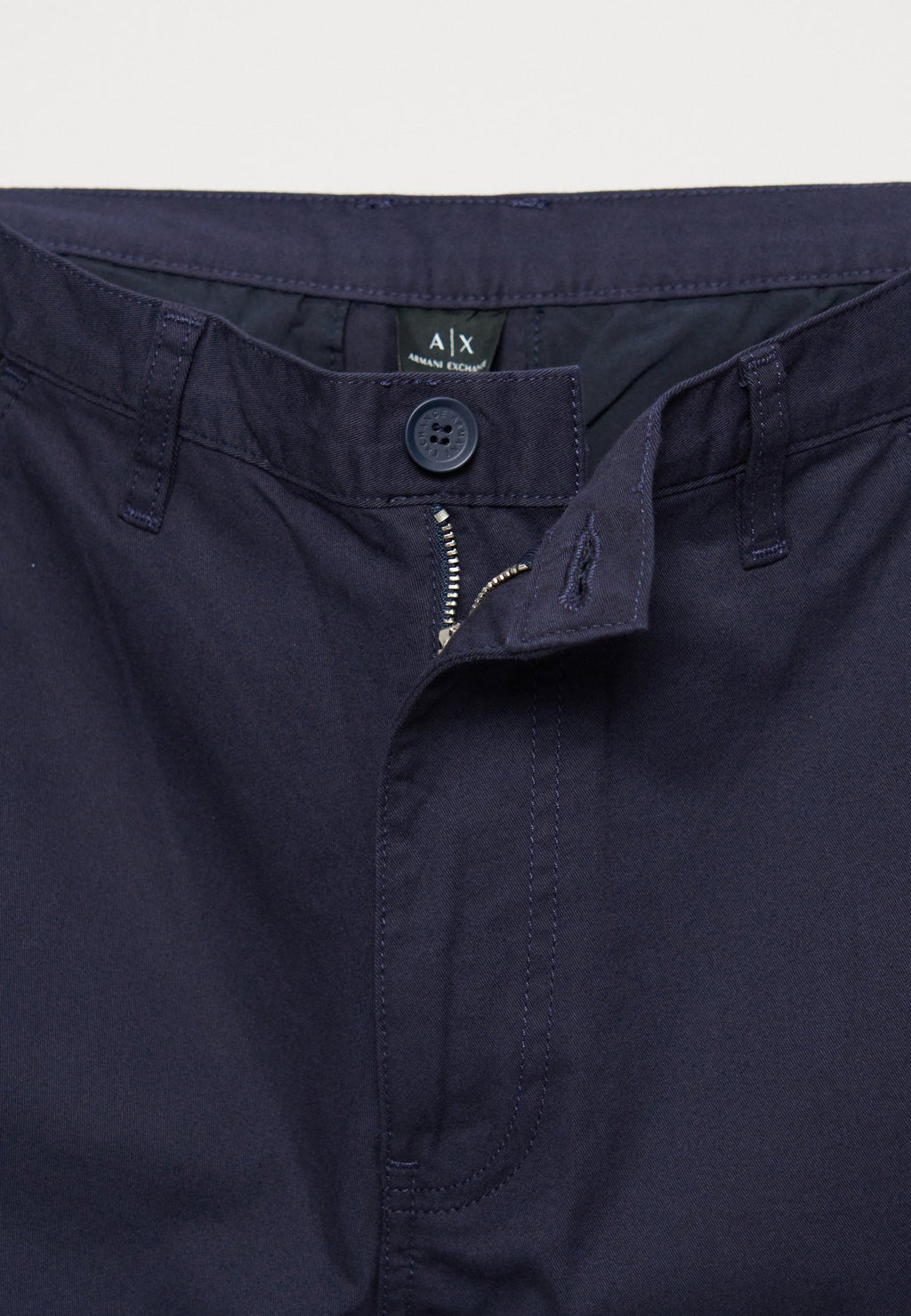 Armani Exchange Chino Media 4