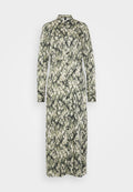 Langärmliges, knopfgeschlossenes Kleid im grünen und cremefarbenen Schlangenprint. Mit Kragen und langen Ärmeln. Hergestellt aus leichtem Stoff.
