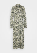 Langärmliges, knopfgeschlossenes Kleid im grünen und cremefarbenen Schlangenprint. Mit Kragen und langen Ärmeln. Hergestellt aus leichtem Stoff.