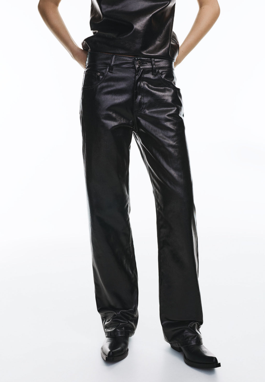 PULL&BEAR STRAIGHT-LEG EFFECT